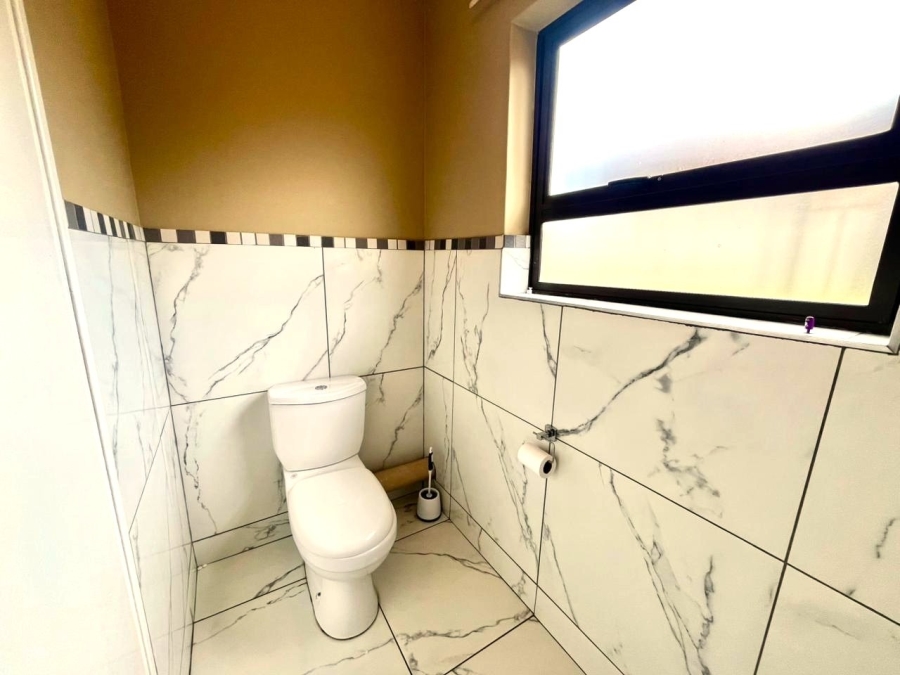 To Let 4 Bedroom Property for Rent in Cashan North West